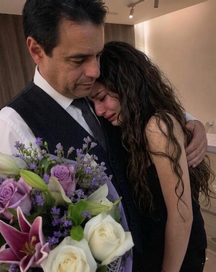 I Kept One Promise to My Wife for 10 Years – Until One Bouquet Revealed the Secret She Took with Her