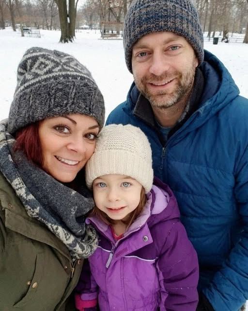 I Brought My Young Daughter to My Girlfriend’s Place — and I Was Stunned by What She Discovered in Her Bedroom