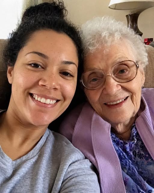 I Looked After My Senior Neighbor – Following Her Passing, Cops Rapped on My Door, and Upon Discovering the Reason, My Legs Gave Out