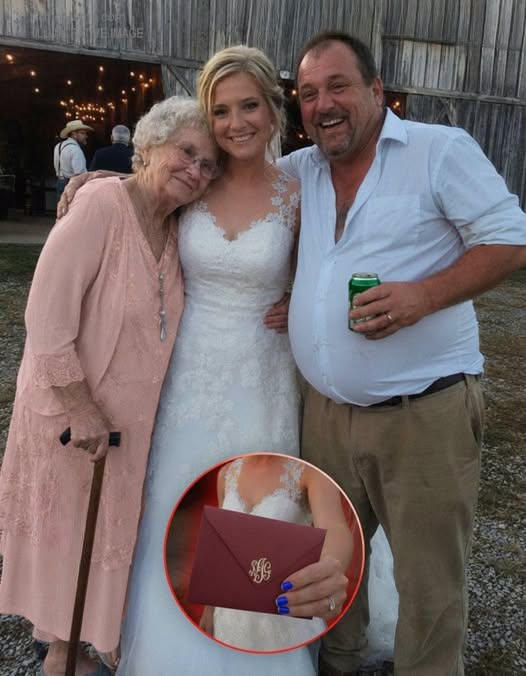 My Uncle Thought Grandma’s Wedding Envelope Was Full of Cash, So He Humiliated Me in Front of Everyone and Demanded It—Then Grandma Revealed a Truth That Changed Everything
