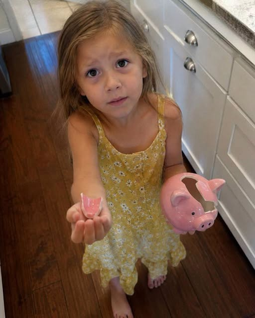 My Daughter Cracked Open the Piggy Bank She Promised to Open at 18 – What My Husband Concealed Inside Made Us Cry